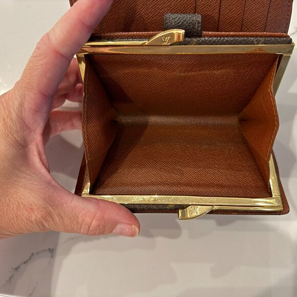 Louis Vuitton Monogram Bifold Kisslock Wallet - Picture 5 of 5